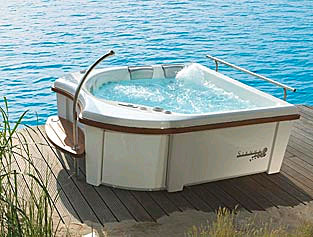 Wir bieten Whirlpools für eine oder mehrere Personen Wir bieten Whirlpools für eine oder mehrere Personen