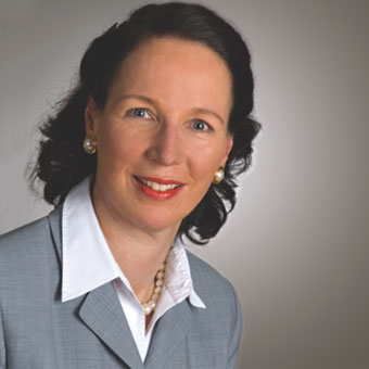 Frau Dr. Petra Eden, Rechtsanwältin und Steuerberaterin