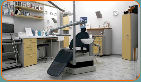 Unsere moderne und fortbildungsorientierte Zahnarztpraxis bietet innovative Konzepte und individuelle Lösungen.