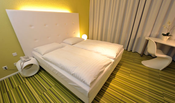 Übernachten Sie doch mal in unserem Design-Hotel Übernachten Sie doch mal in unserem Design-Hotel