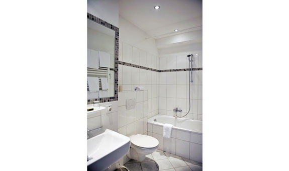 moderne Badezimmer stehen Ihnen zur Verfügung moderne Badezimmer stehen Ihnen zur Verfügung