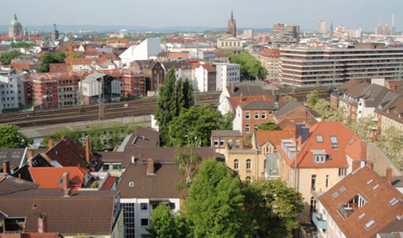Die modern und komfortabel eingerichten Zimmer befinden sich in der 5. bis 11. Etage Die modern und komfortabel eingerichten Zimmer befinden sich in der 5. bis 11. Etage