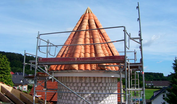 Dacheindeckung eines Turmes