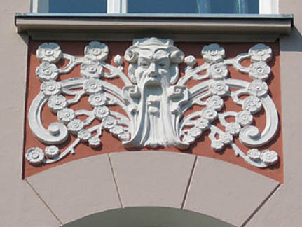Restaurierung und Wiederherstellung von Gesimsen und Schmuckteilen an Fassaden Restaurierung und Wiederherstellung von Gesimsen und Schmuckteilen an Fassaden
