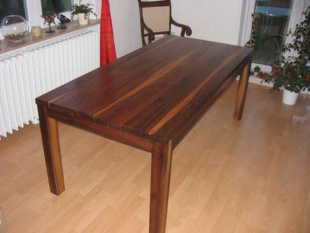 Inneneinrichtungen aus Holz Inneneinrichtungen aus Holz