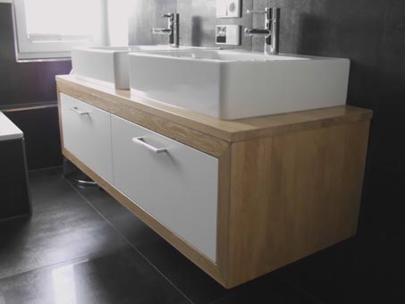 Waschtisch-Unterschrank aus Holz Waschtisch-Unterschrank aus Holz