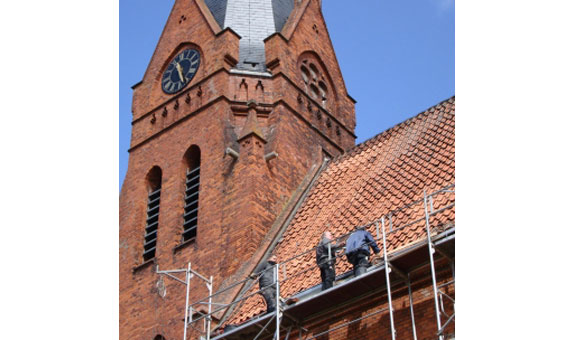 Dachdeckerarbeiten an historischen Gebäuden