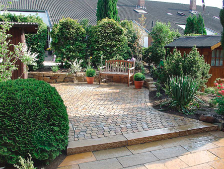 Gestaltung einer Terrase mit Steinmaterialien Gestaltung einer Terrase mit Steinmaterialien