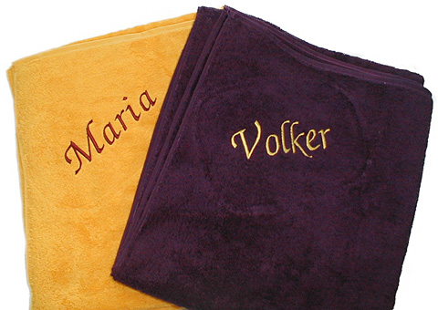 Unsere Leistungen: Stickerei, Beflockung und Folienschriften Unsere Leistungen: Stickerei, Beflockung und Folienschriften