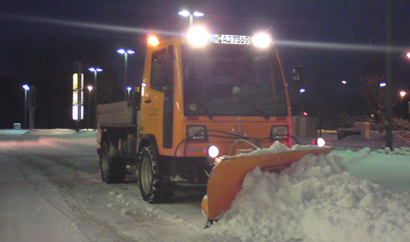 Winterdienst für Straßen, Parkplätze und Betriebsgelände