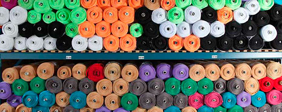 Im Swafing Sortiment finden Sie traumhafte Stoffe in vielen Qualitäten. Jerseys, Modestoffe, Dekostoffe, Patchworkstoffe und ein umfangreiches Basic-Sortiment warten auf Sie!