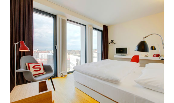 Komfortabel eingerichtete DESIGN-Zimmer sind farblich unterschiedlich gestaltet Komfortabel eingerichtete DESIGN-Zimmer sind farblich unterschiedlich gestaltet