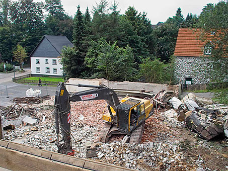 Baustoff-Recycling, Asbestentsorgung, Schadstoffsanierung