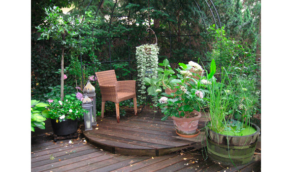 Wir gestalten Ihren Lieblingsplatz im Garten nach Ihren Wünschen auch mit Holz