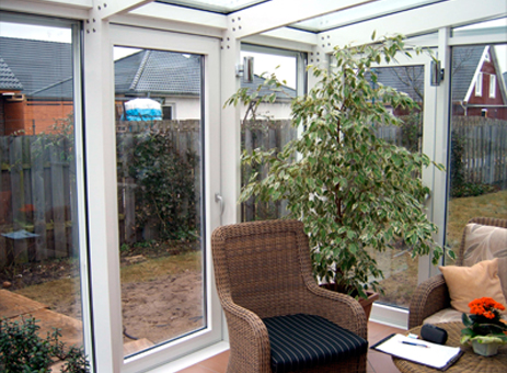 Wir bauen Ihnen zuverlässig und termingerecht Ihren Wintergarten mit passenden Tür- und Fensterelementen