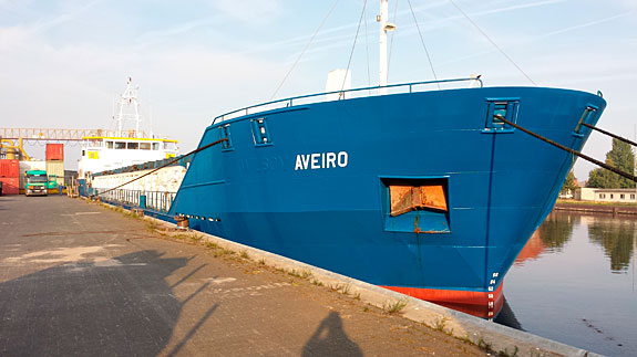 Für den Umschlag in Wilhelmshaven steht eine eigene Kajeanlage mit einer Gesamtlänge von 210 m zur Verfügung.