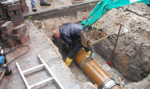 Wasserleitungsverlegung, Kanalreparatur, Druckproben erstellen