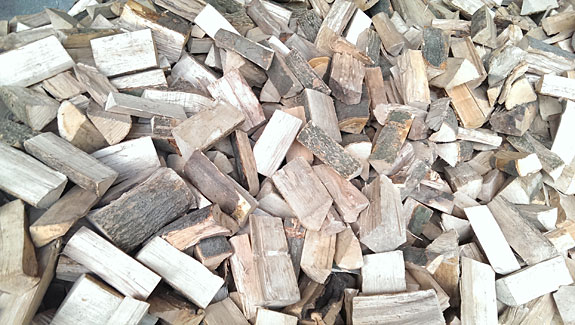 Unser Brennholz eignet sich perfekt für Grills, Feuerschalen, Feuerkörbe