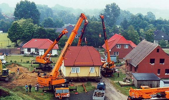 Wir transportieren Fertighäuser