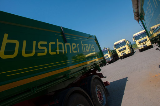 Wir sind ein traditionsreichen Transportunternehmen Wir sind ein traditionsreichen Transportunternehmen