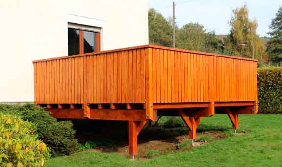 Holzterrasse