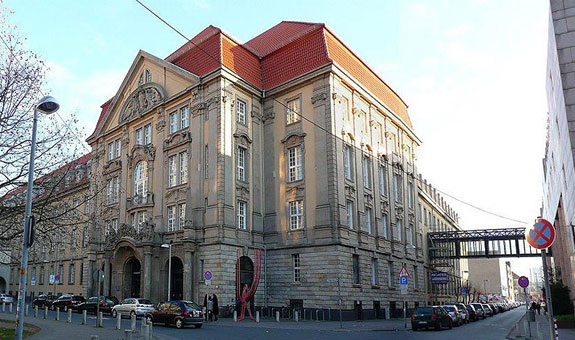 Ihre Anwältin für Familienrecht, Erbrecht und Opfervertretung Ihre Anwältin für Familienrecht, Erbrecht und Opfervertretung