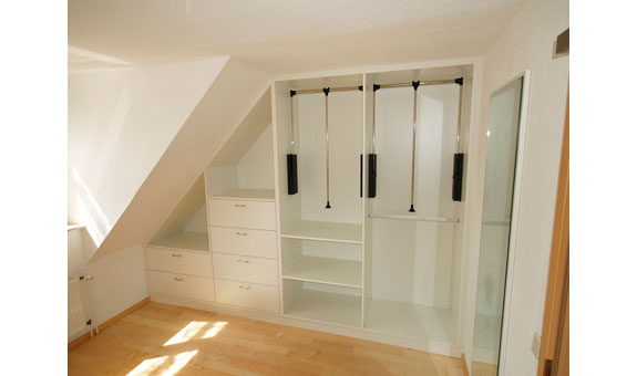 Begehbarer Wandschrank