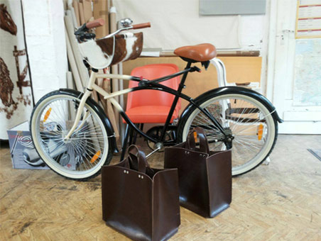 Auch Sonderanfertigungen wie z.B. Fahrradtaschen gehören in unser Programm