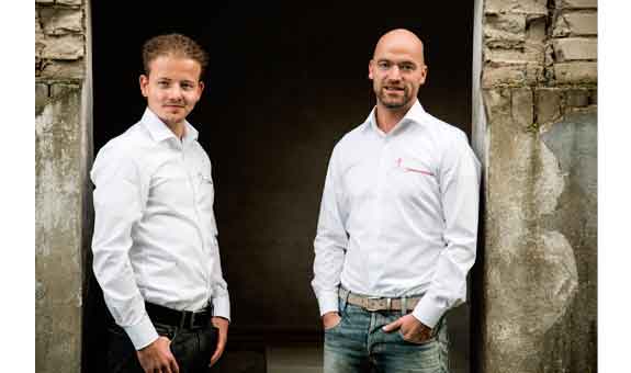 Markus Berens &
Johannes Grothues Markus Berens &
Johannes Grothues