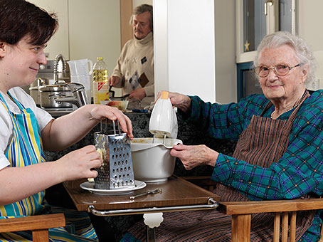 Mithilfe beim Kochen und Backen