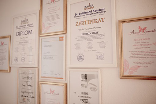 Unsere Diplome, Zertifikate und Weiterbildungen