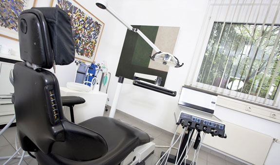 Behandlungszimmer Behandlungszimmer
