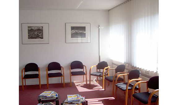 Das Wartezimmer der Gemeinschaftspraxis Dr.med. Wolfgang Lensing & Dr.med. Almut Wistokat-Wülfing