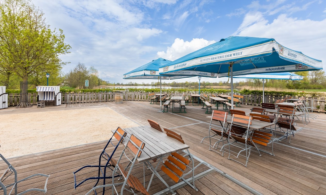 Unser schöner Biergarten in einzigartiger Atmosphäre