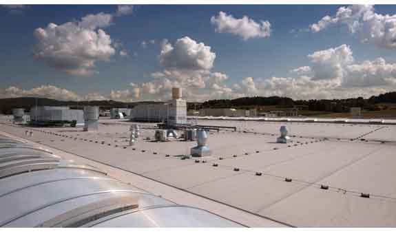 Qualitative hochwertige Produkte und Systemlösungen für Dachabdichtungen