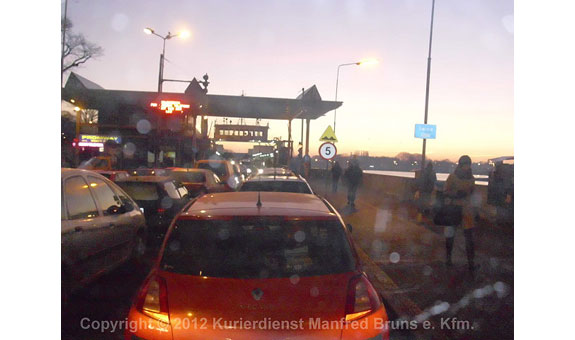 Ihr Bremer Kurierdienst für sichere und termingerechte Direkt-Transporte und Kurier-Fahrten Ihr Bremer Kurierdienst für sichere und termingerechte Direkt-Transporte und Kurier-Fahrten
