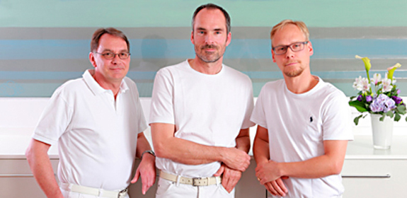 Wir sind Ihre Ansprechpartner für Erkrankungen des Magen-Darm-Traktes, der Leber, der Galle und der Bauchspeicheldrüse. Wir sind Ihre Ansprechpartner für Erkrankungen des Magen-Darm-Traktes, der Leber, der Galle und der Bauchspeicheldrüse.
