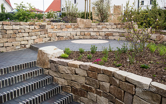 Trockenmauer aus Sandstein Trockenmauer aus Sandstein