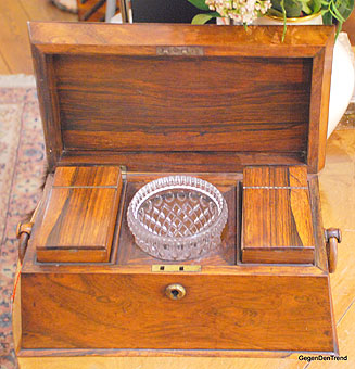 Tea caddy, England, ca. 1850