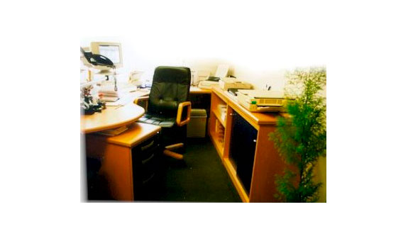 Wir gestalten die Büroeinrichtung nach Ihren Wünschen und passen die optimale 
Nutzung Ihrer Räumlichkeiten den jeweiligen Anforderungen an.