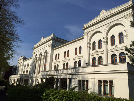 Firmensitz im Badepark 3 in Schönebeck