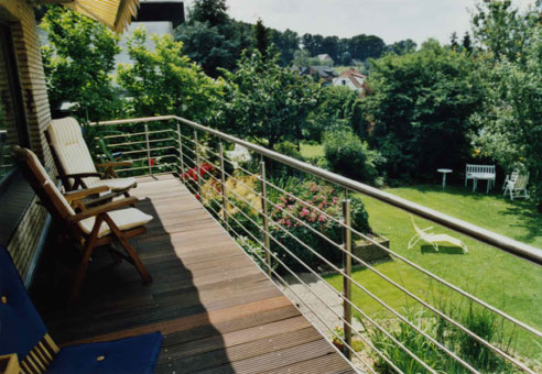 Balkon- und Treppengeländer aus Edelstahl