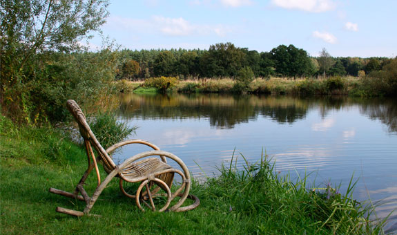 Am Fluss entspannen