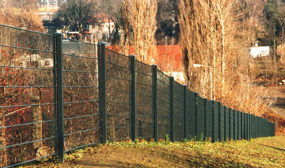 Gitterzaun auf beliebig vielen Metern ausbaubar