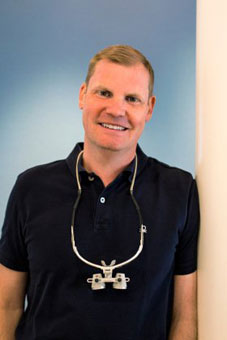Zahnarzt Dr. Philipp Hülsmann