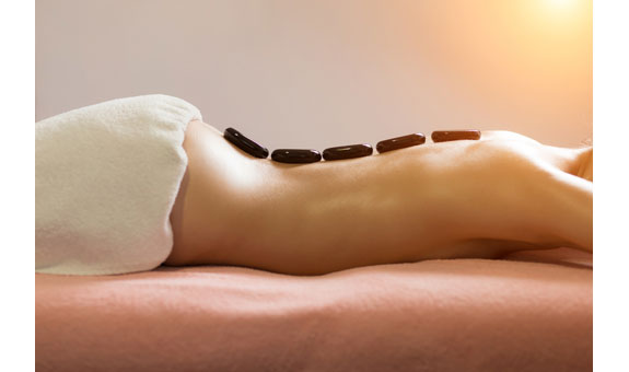 Hot-Stone-Massage - Muskelentspannung auf angenehme Art