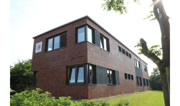 Holzfenster, Holz-Alu-Elemente, Kunststofffenster, Alu-Fenster Holzfenster, Holz-Alu-Elemente, Kunststofffenster, Alu-Fenster