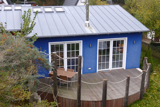 Bungalow mit Holzterrasse Bungalow mit Holzterrasse