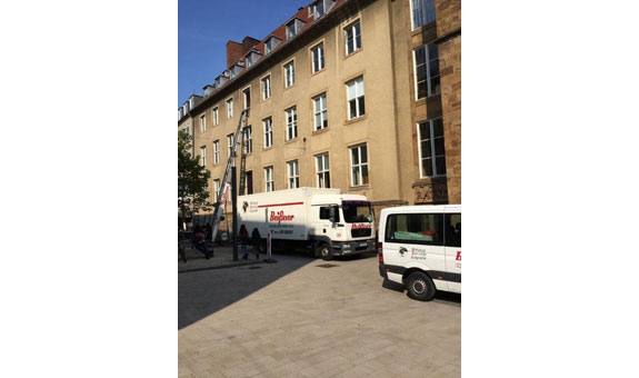 Umzüge mit Außenaufzug Umzüge mit Außenaufzug