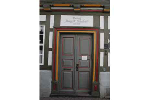 Wir verbinden Tradition mit modernem Marketing Wir verbinden Tradition mit modernem Marketing
